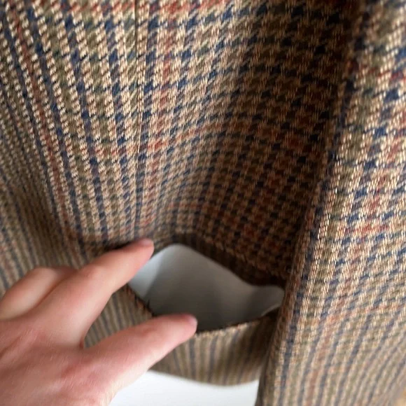 Embassy Row Jacket - Picture 9 of 14